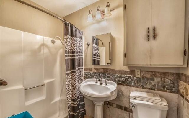 River Bend Lodge - Five Bedroom Cabin