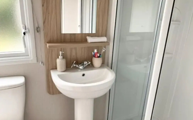 Exotic 3-bed Caravan at Newquay Holiday Park
