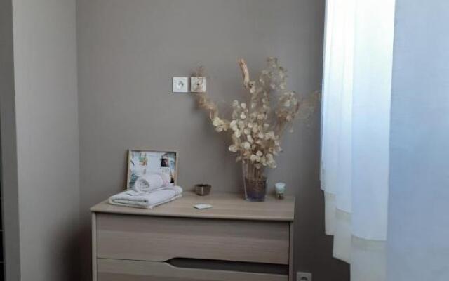 La Petite Maison Au Bord du Canal T2 - 3etoiles -