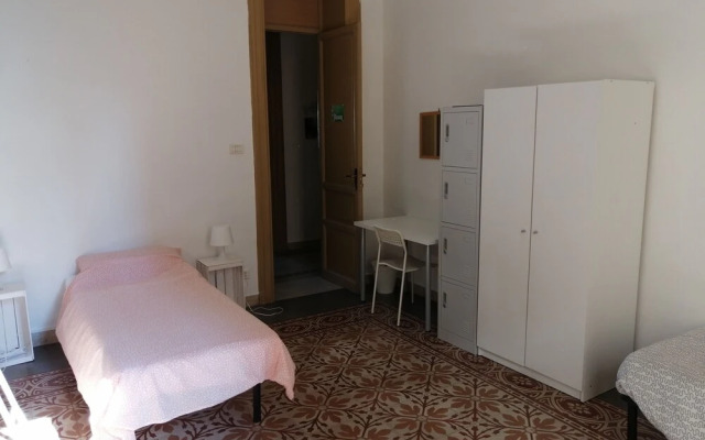 Jonathan House Hostel