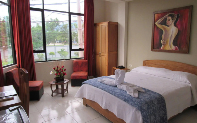 Royal Kerkus Hotel