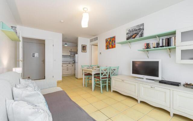 Nice 1 Bedroom downtown Carré d'Or with garage