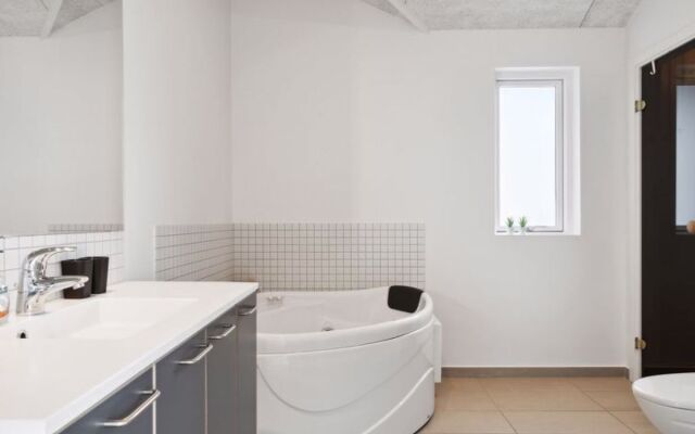 "Fader" - 950m from the sea in NW Jutland