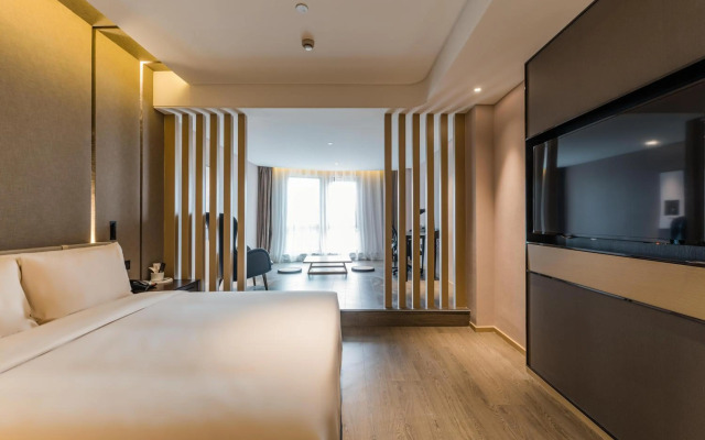 Atour Hotel New International Expo Center Shanghai