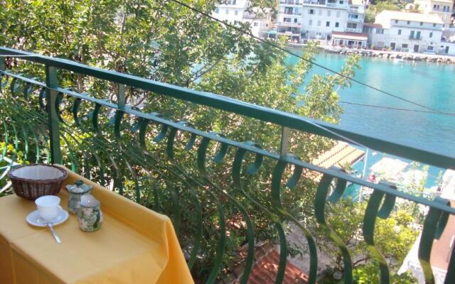 Apartments Bob - 10m from the sea