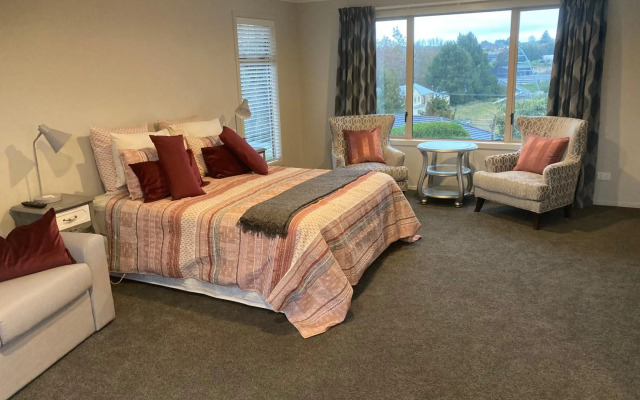 Cambridge Te Awa Rivertrail BnB