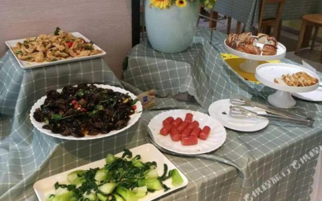 Unitour Hotel (Nanning Dongge Road Minzu Square Subway Station)