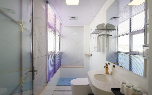 Wuhan Good Time Hotel (Tianhe Airport Hengdian Subway Station)