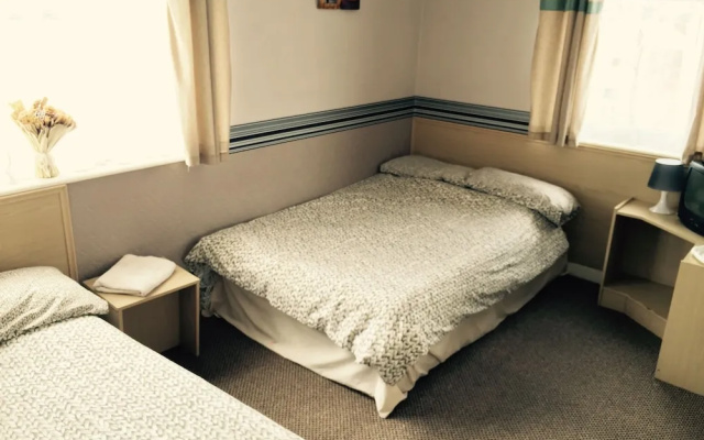 West Vale Villa Hotel