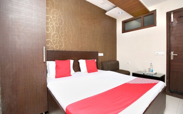 OYO 16829 Hotel City Night