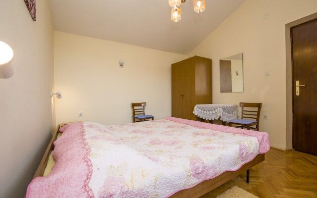 Apartment Marija Valtura / One Bedroom