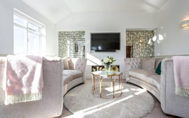 The Racecourse Penthouse
