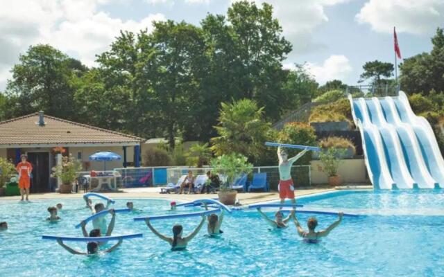 4 Star Village Cozy Chalet Near Beach