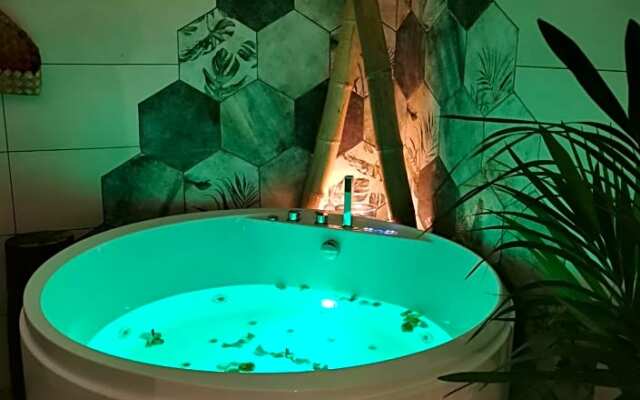 La Bulle Suspendue (Adults Only)