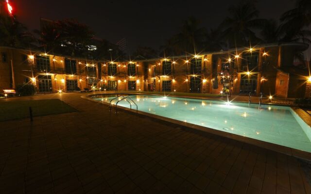 Hotel BTH Sarovaram