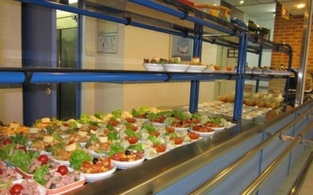 Auberge De Jeunesse De Saintes