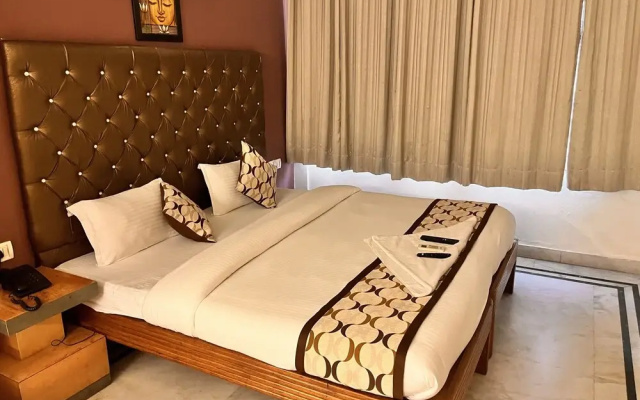Gracious Inn Hotel by OYO Rooms