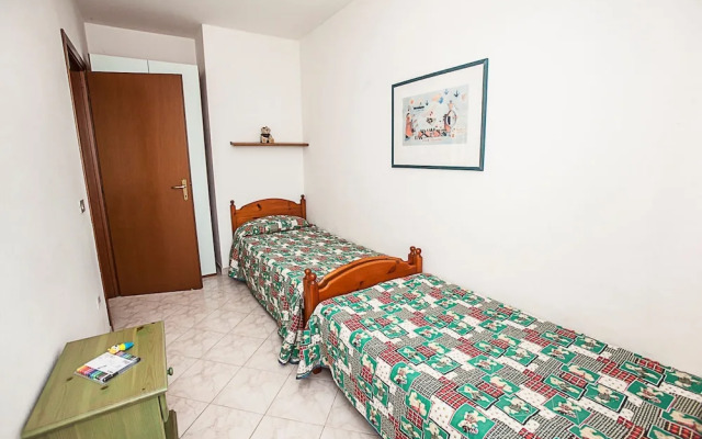 Seaside Happiness Flat and Shared Pool in Rosolina