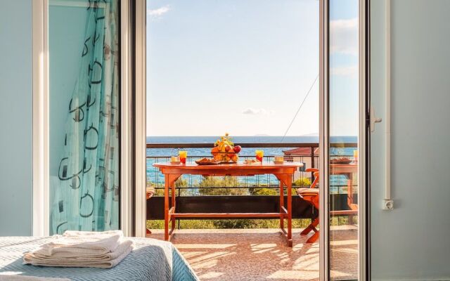 Sunset Serenity - Kardamili Seaside Getaway