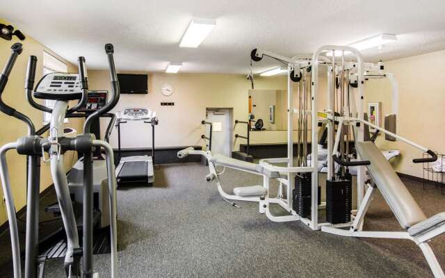 Quality Inn Summersville - New River Area