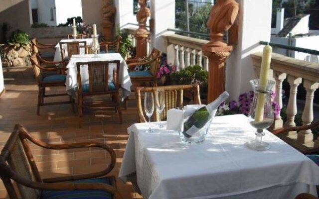 Fowlers Hotel
