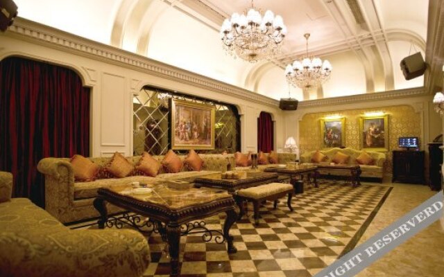 Versailles Hotel