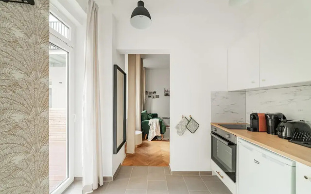 The 15s Apartments