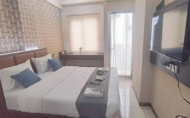 Studio Minimalist And Warm At Pavilion Permata Apartment