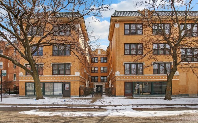 1BR Calm & Cozy Apt in Lincoln Square