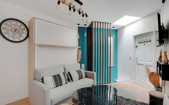 Cosy Apartment With 2 Rooms in Marais