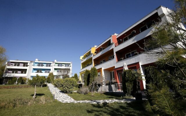 StayInn Rainbow Houses - Private Beach