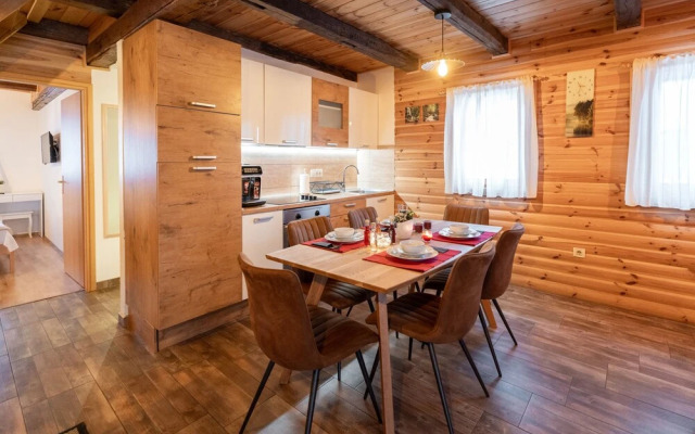 Chalet Markoci With Hot Tub