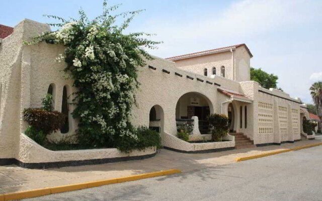 Kadoma Hotel And Conference Center