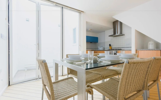 Platinum Apartment Near Westminster 9982