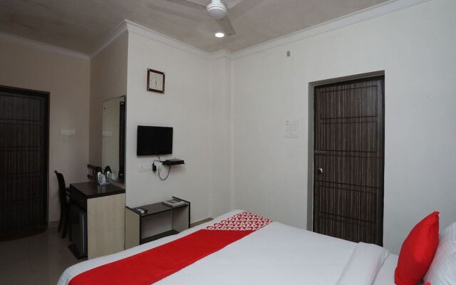 OYO Flagship 16097 Neeranand Regency Bhowanipore