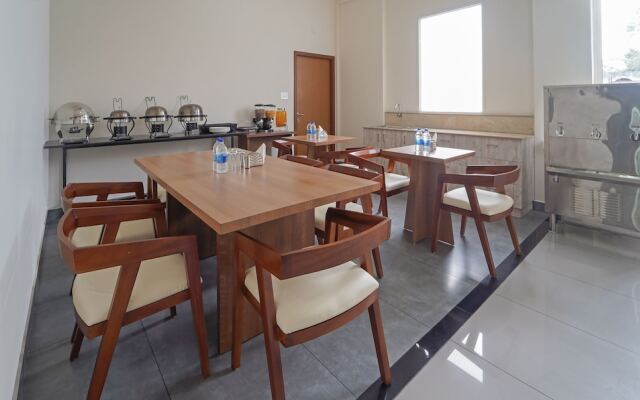 Itsy Hotels Avani Stays, Vyttila, Kochi