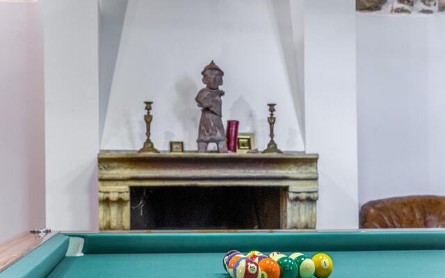 Lavish Sicilian Villa With Pool