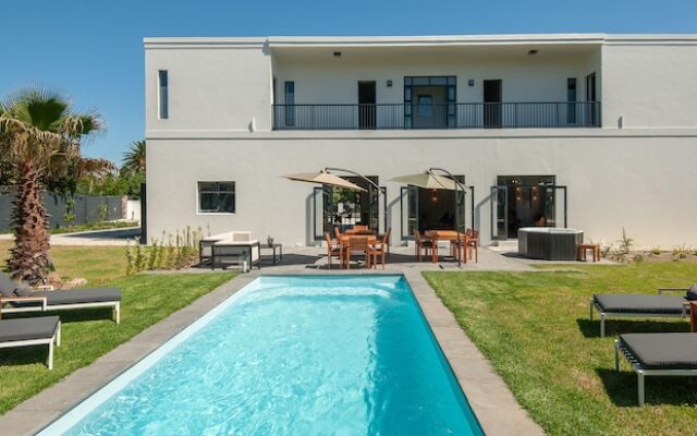 Glow Boutique Suites
