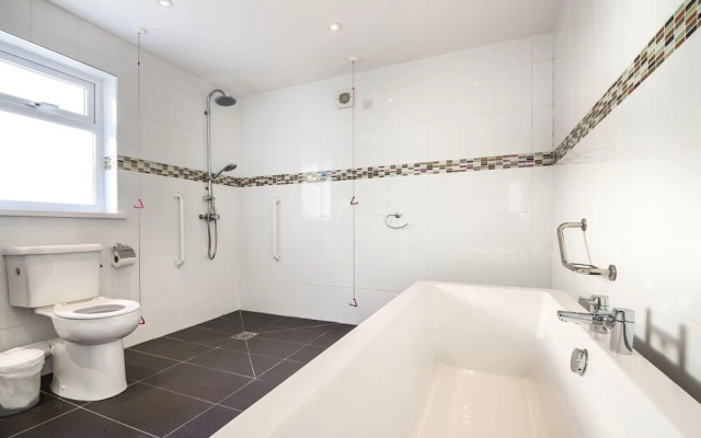The Beacon - 3 Bed - Ludchurch