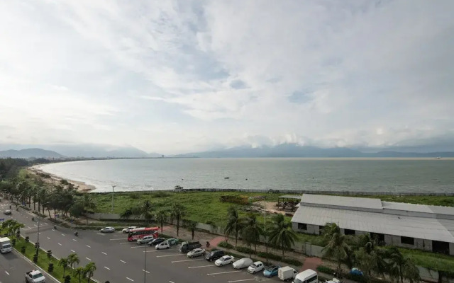 Brody Beach Hotel