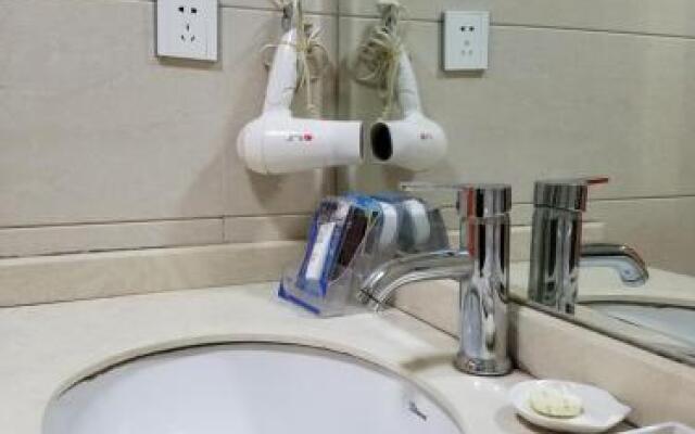Yuehai Donglai Business Hotel