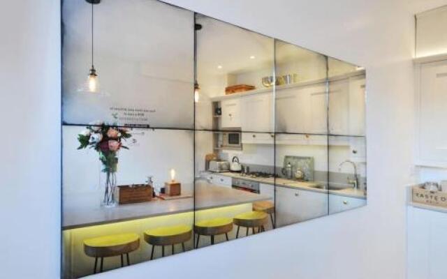 1 Hot Bath St