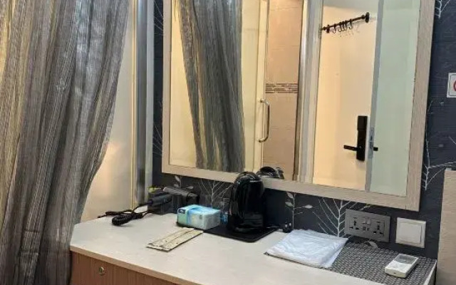 Feng Ge Shi Shang Hotel