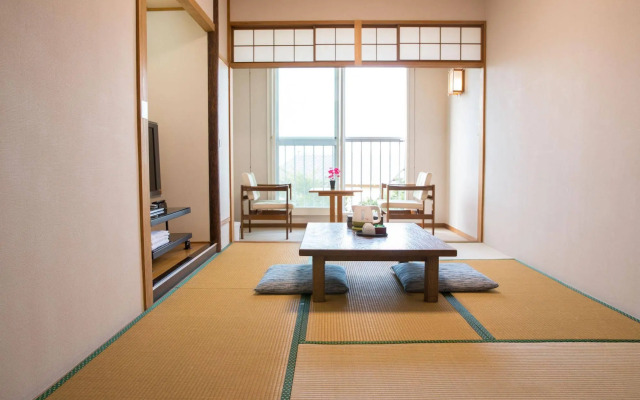 Atami Red House