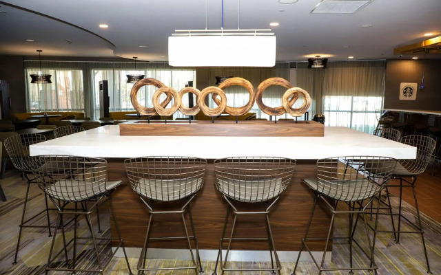 Courtyard by Marriott Toronto Brampton