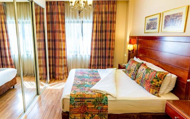 Comfort Hotel Suites