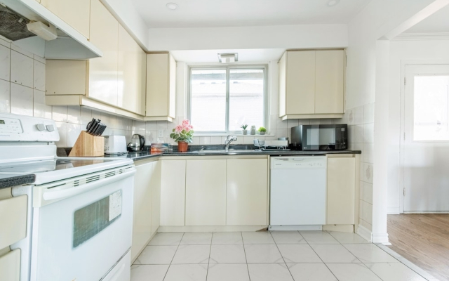 Family & Corporate home in Mississauga