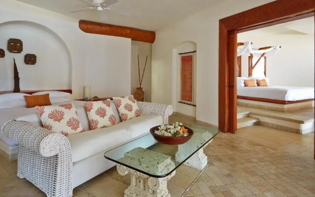 Thompson Zihuatanejo, A Beach Resort, by Hyatt