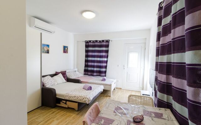 Studio Apartment Nika