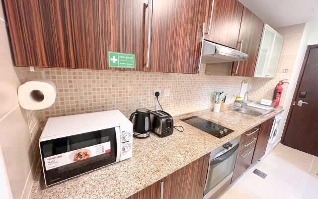 Cosmos Living Goldcrest Executive